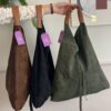 Borsa Hobo in suede