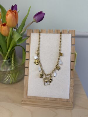 Collana charms bianchi