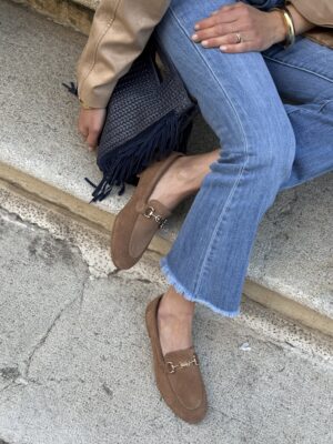 Mocassino in suede con morsetto