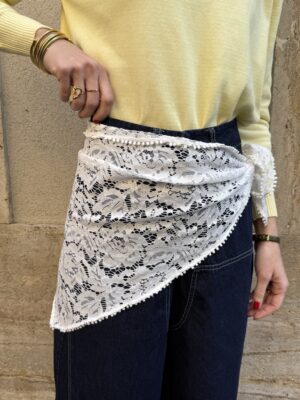 Foular triangolare in pizzo