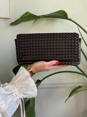 Borsa baguette moro o nera intreccio in ecopelle