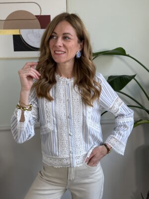 Camicia crop bianco/azzurro inserti in pizzo