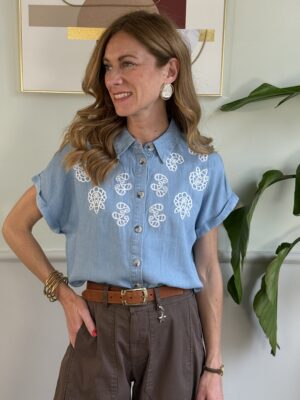 Camicia chambray con ricami 304