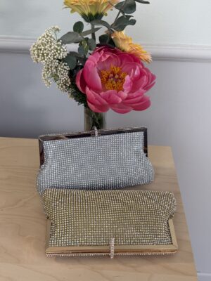 Pochette morbida metallizzata strass