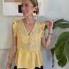 Camicetta gialla smanicata con volant 684 OCCASIONI/NO CAMBIO