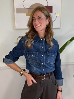 Camicia di jeans taschine e bottoni perlati SusyMix 863
