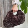 Pasticcino con manico in velluto tricot Moro