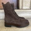 Anfibio scamosciato Moro con zip 710